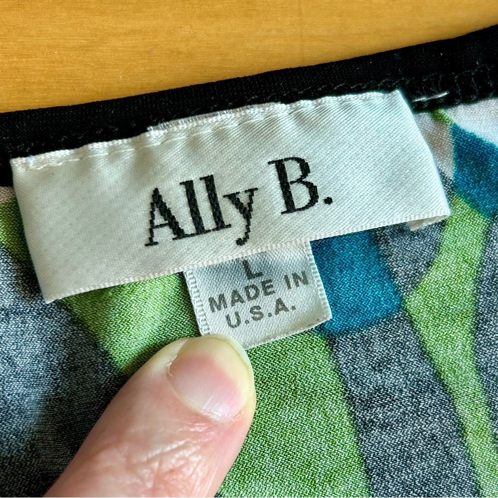 Ally B Abstract, Colorful Belted Blouse, Blue, Green, Green, White, Size L - Picture 6 of 17